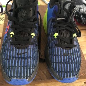 Nike boys shoes size 2.5